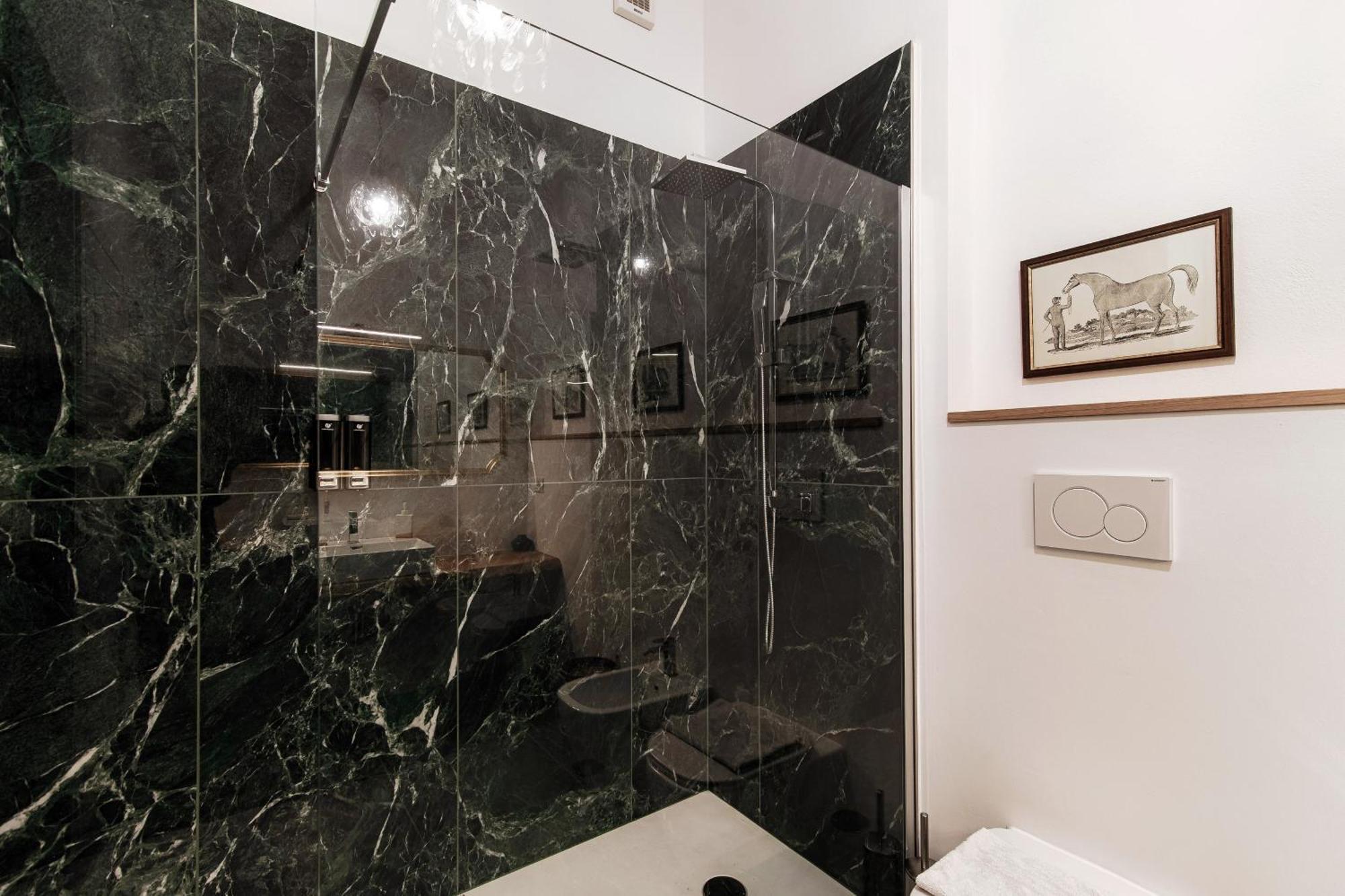 Guesthouse Lake'S Vibes - The House Of Travelers Como Luaran gambar